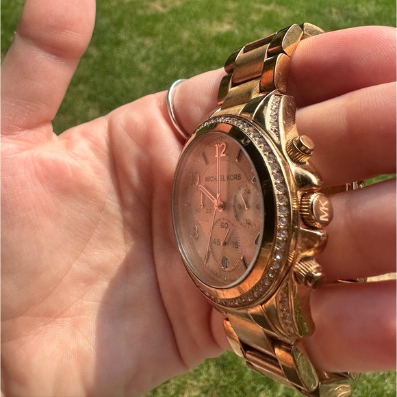 MK rose gold watch - Picture 4 of 9